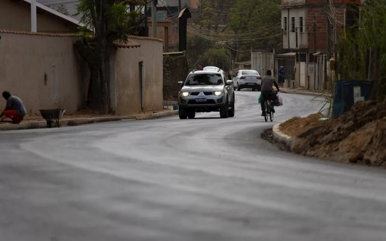 Prefeitura de Volta Redonda conclui asfaltamento da Estrada da Usina, no bairro Roma