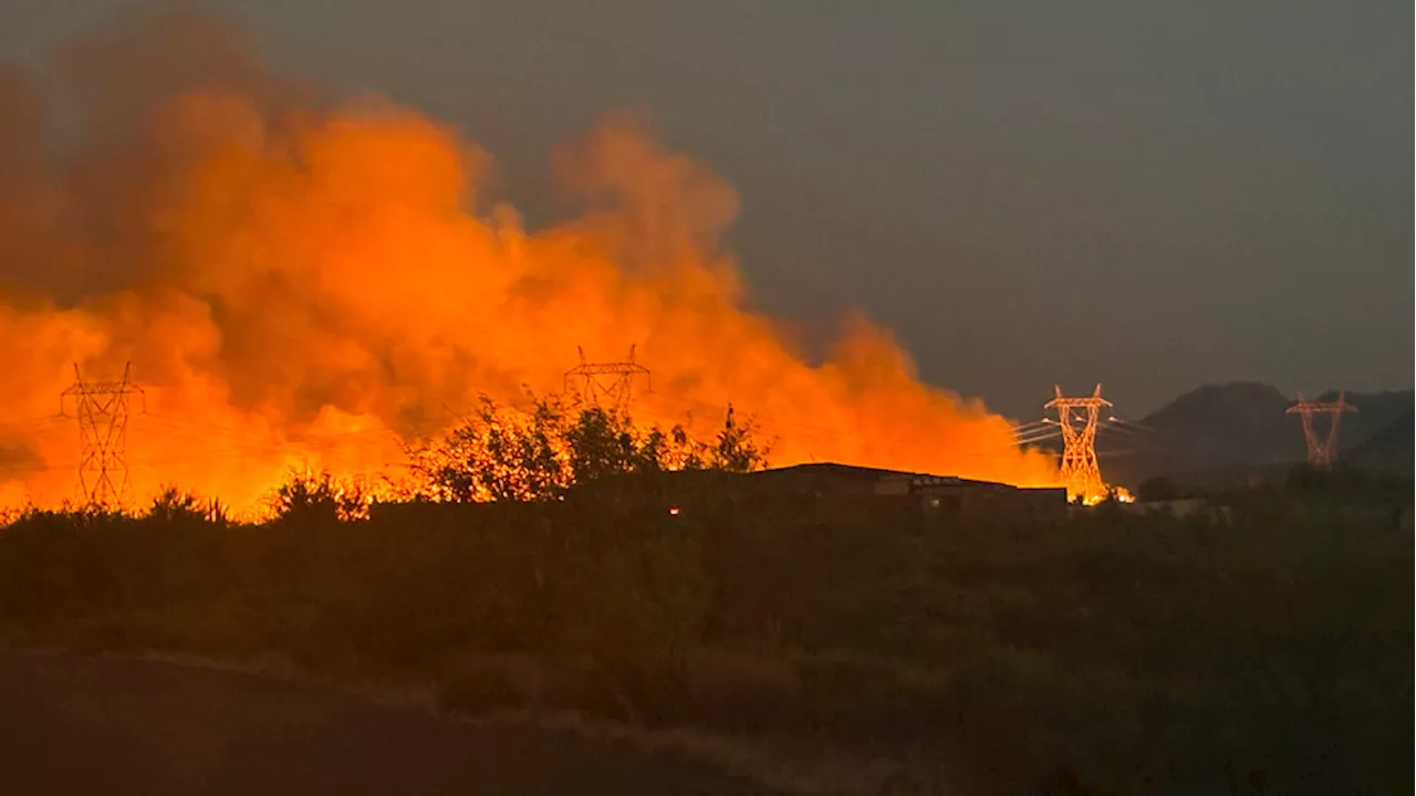 Over 200 firefighters battle wildfire in Arizona as residents evacuate