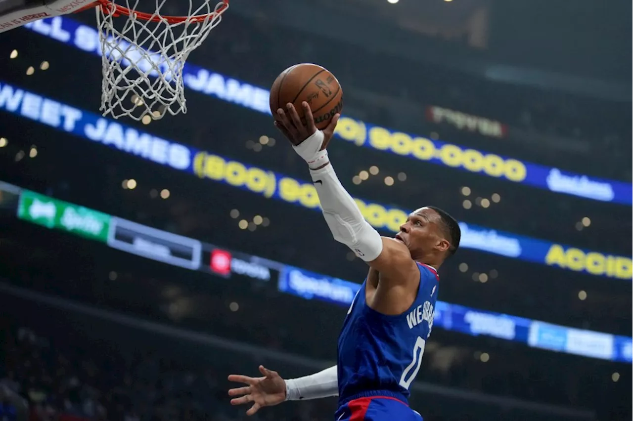 Russell Westbrook picks up player option with Clippers