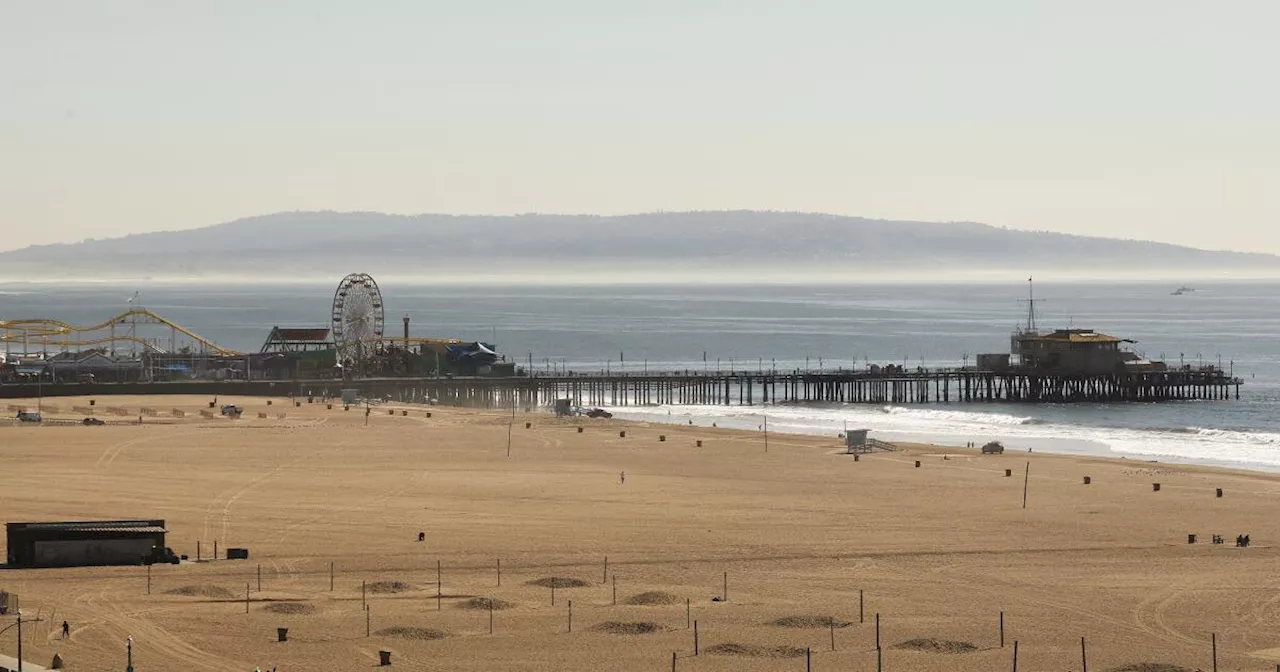 Two sent to hospital after beach melee near Santa Monica Pier