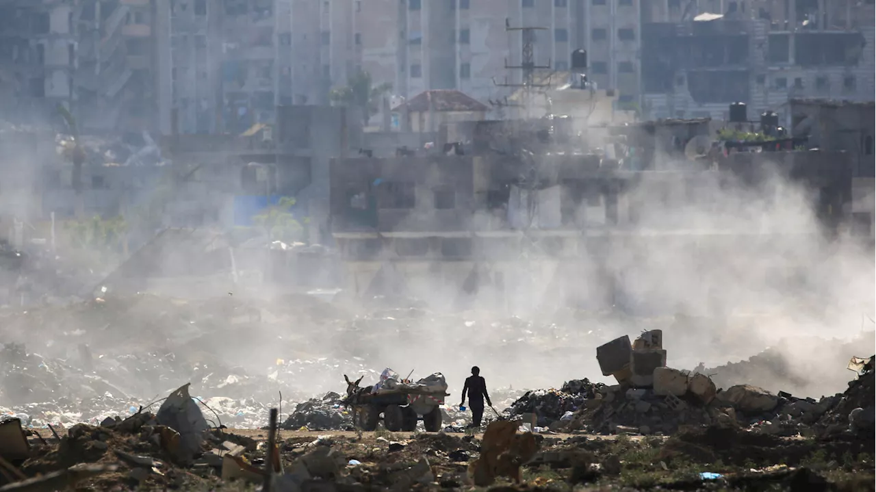 Guerre Israël-Hamas : des combats acharnés dans la bande de Gaza, le quartier de Choujaïya évacué