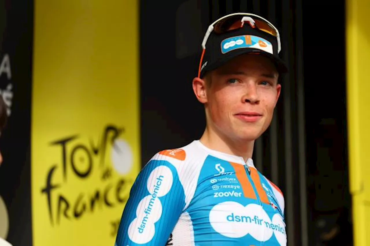 Qui est Frank Van den Broek, le coureur qui a aidé Romain Bardet jusqu'à la ligne d'arrivée à Rimini ?