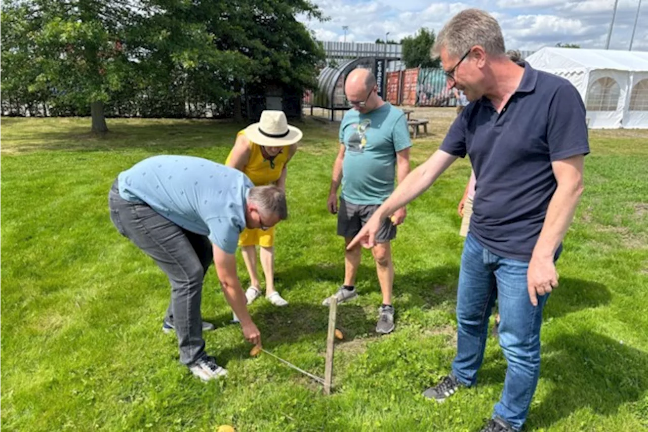 Vorig jaar sjotten ze nog met botten, nu lanceren tuinders patattenpetanque: “Met wat hulp van ChatGPT”