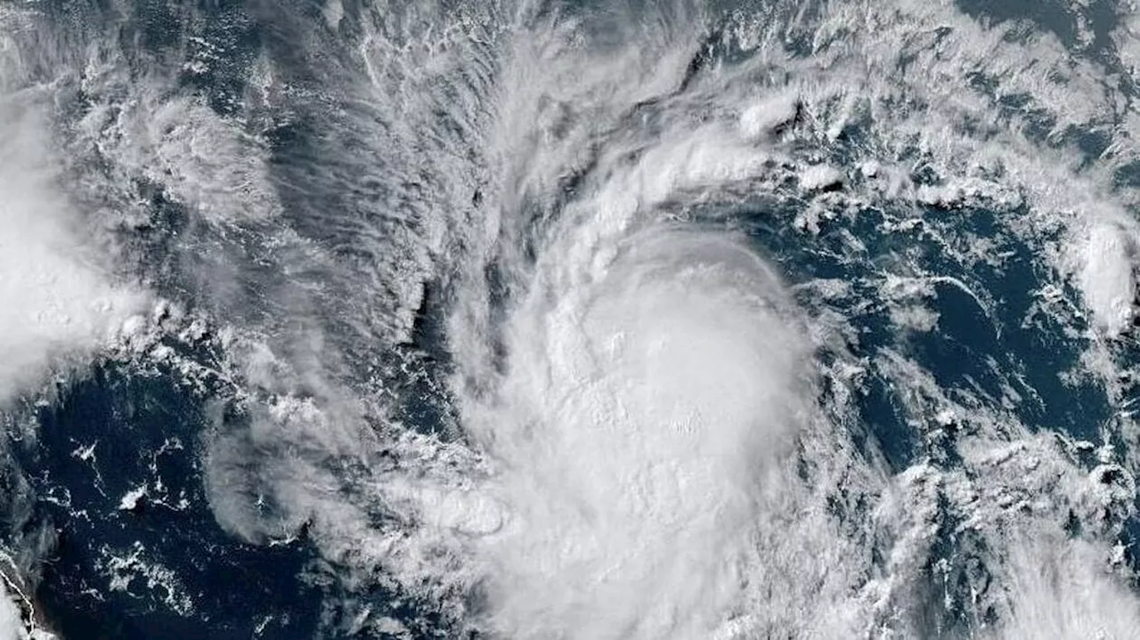 La tempête Béryl passe au statut d’ouragan avant de toucher les Antilles