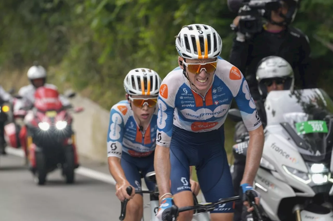 Bardet wins hot and hilly opening Tour de France stage in Italy while Cavendish struggles