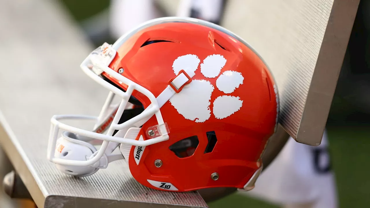 Clemson Tigers 2025 Wide Receiver Target Sets Commitment Date