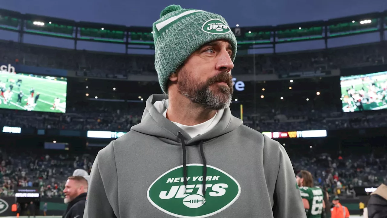 Former Champion Brutally Rips into New York Jets QB Aaron Rodgers