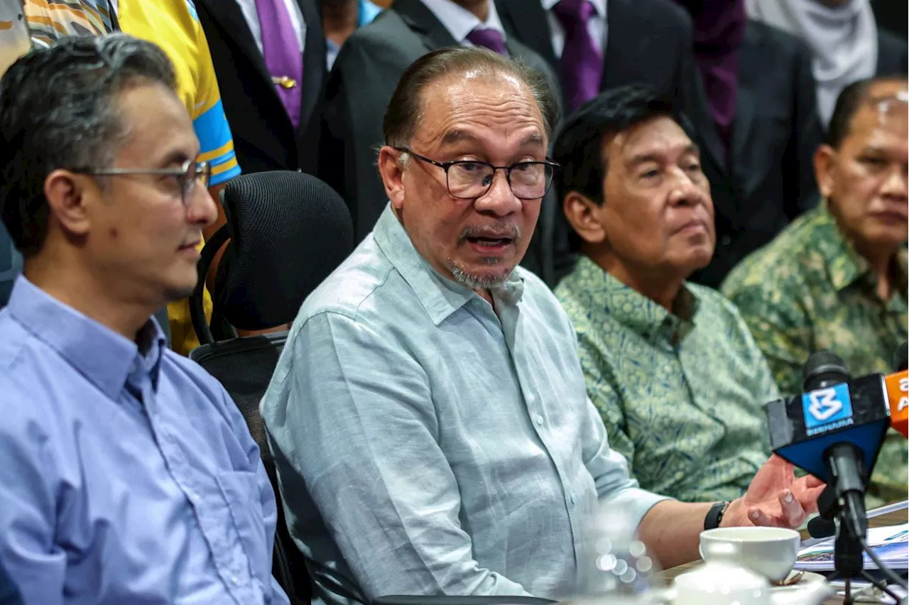 Govt committed to solving water issues, says Anwar