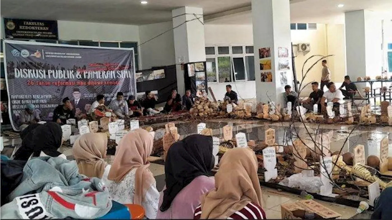 Ratusan Mahasiswa di Jambi Gelar Napak Tilas 26 Tahun Reformasi