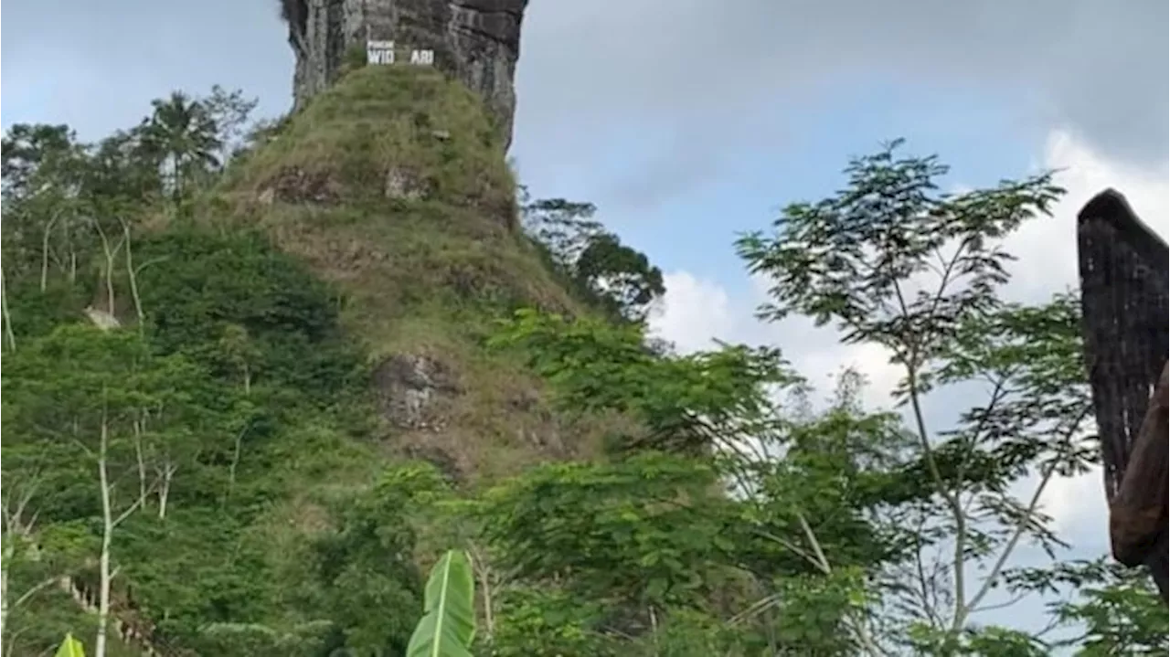 Menikmati Pemandangan Bukit Menoreh dari Morazen Yogyakarta