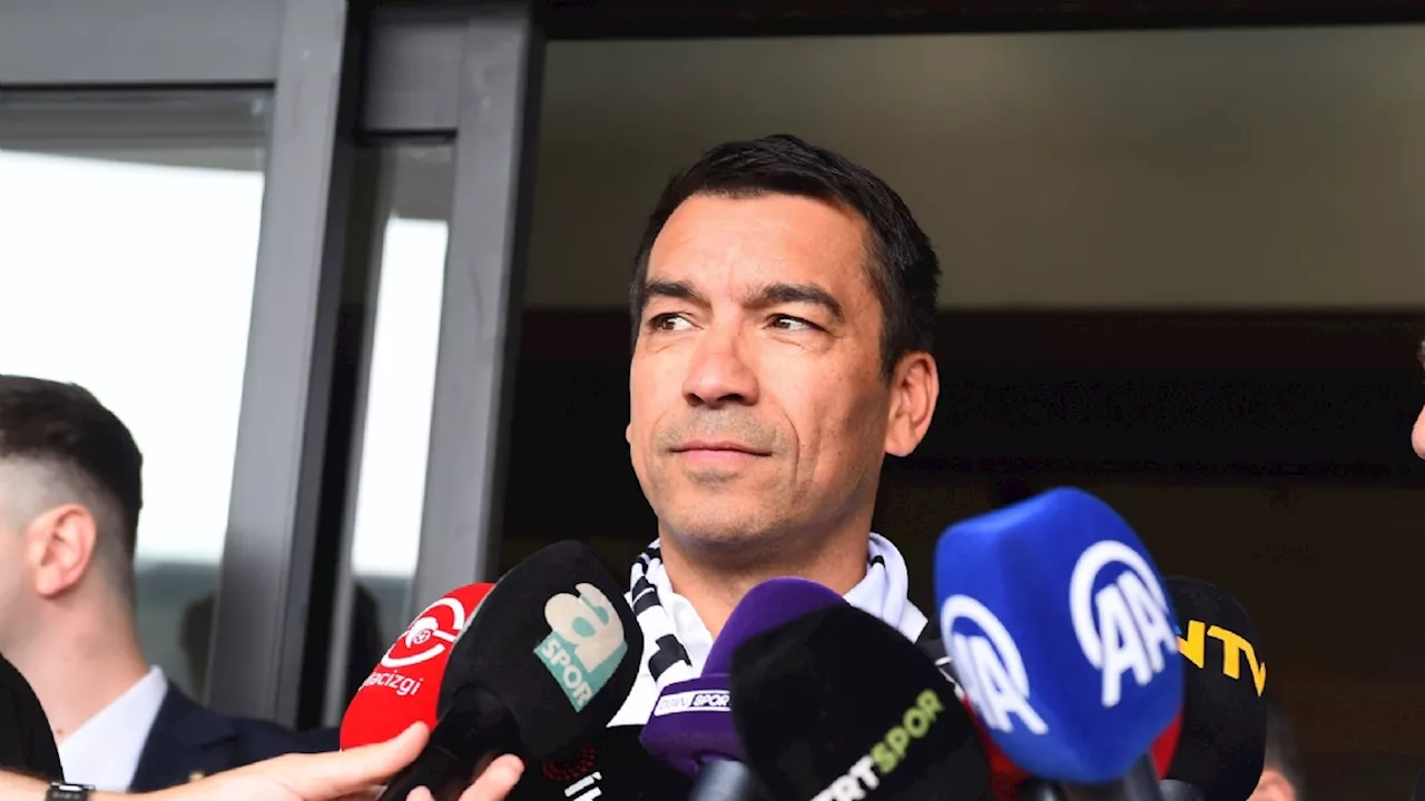 Van Bronckhorst haalt 25-voudig international van Portugal naar Besiktas