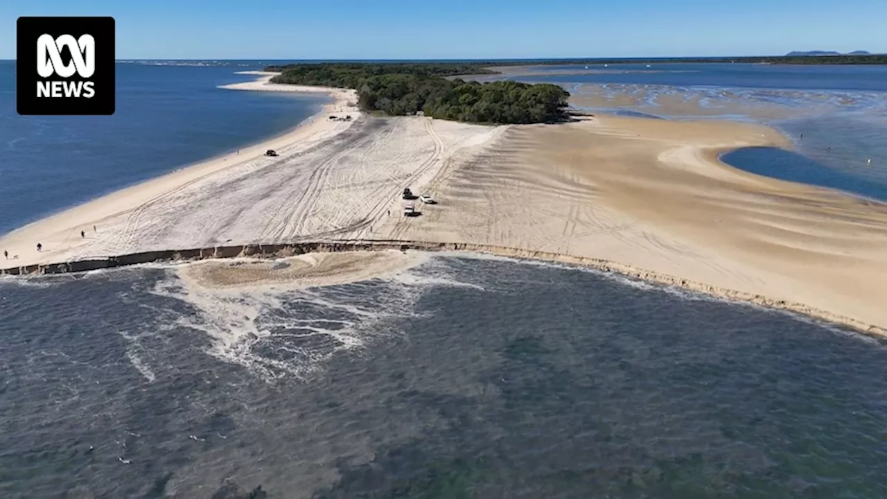 Queensland 'sinkhole' afflicts barge landing popular with 4WD enthusiasts, campers heading to K'gari