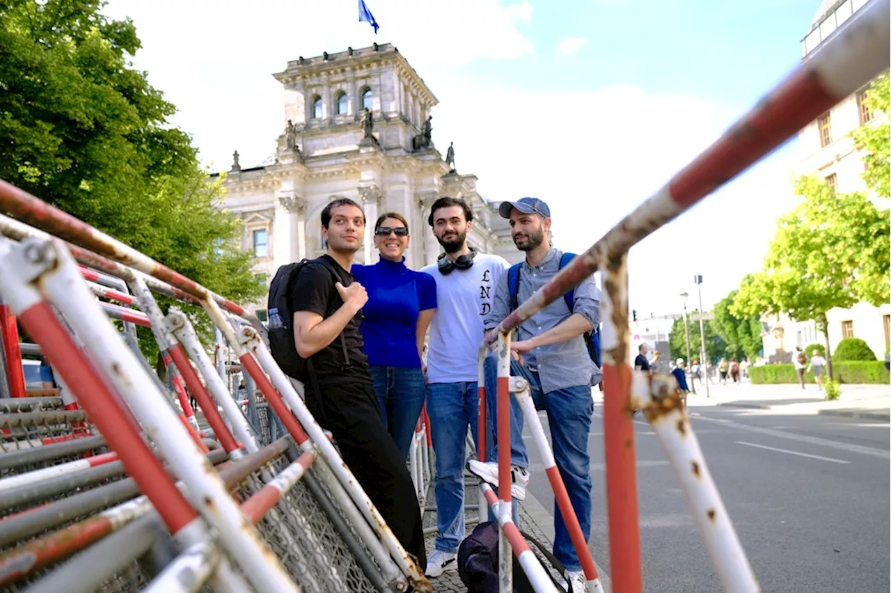 Georgier protestieren in Berlin gegen „Russisches Gesetz“: Der Aufstand der Generation Z