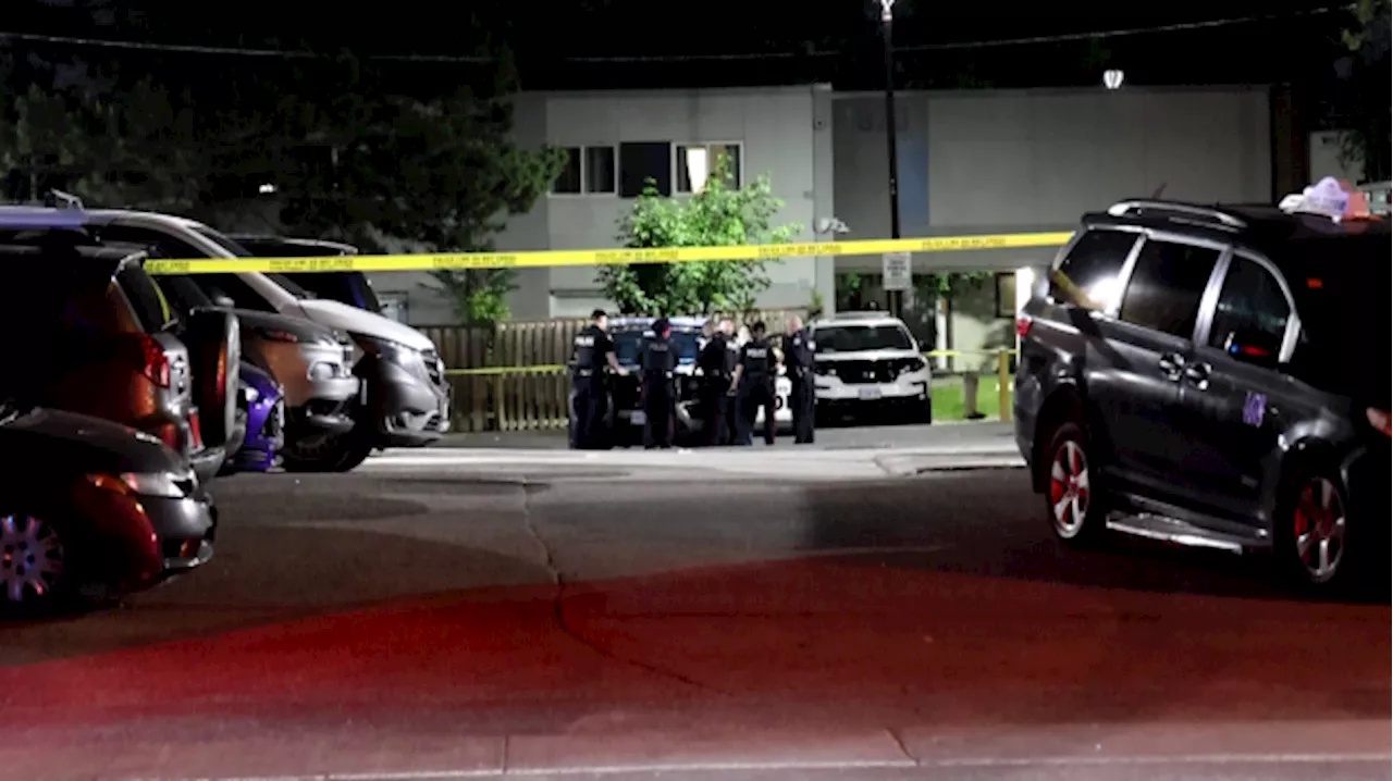 Boy, 14, among 2 people randomly shot in separate incidents in Etobicoke: police