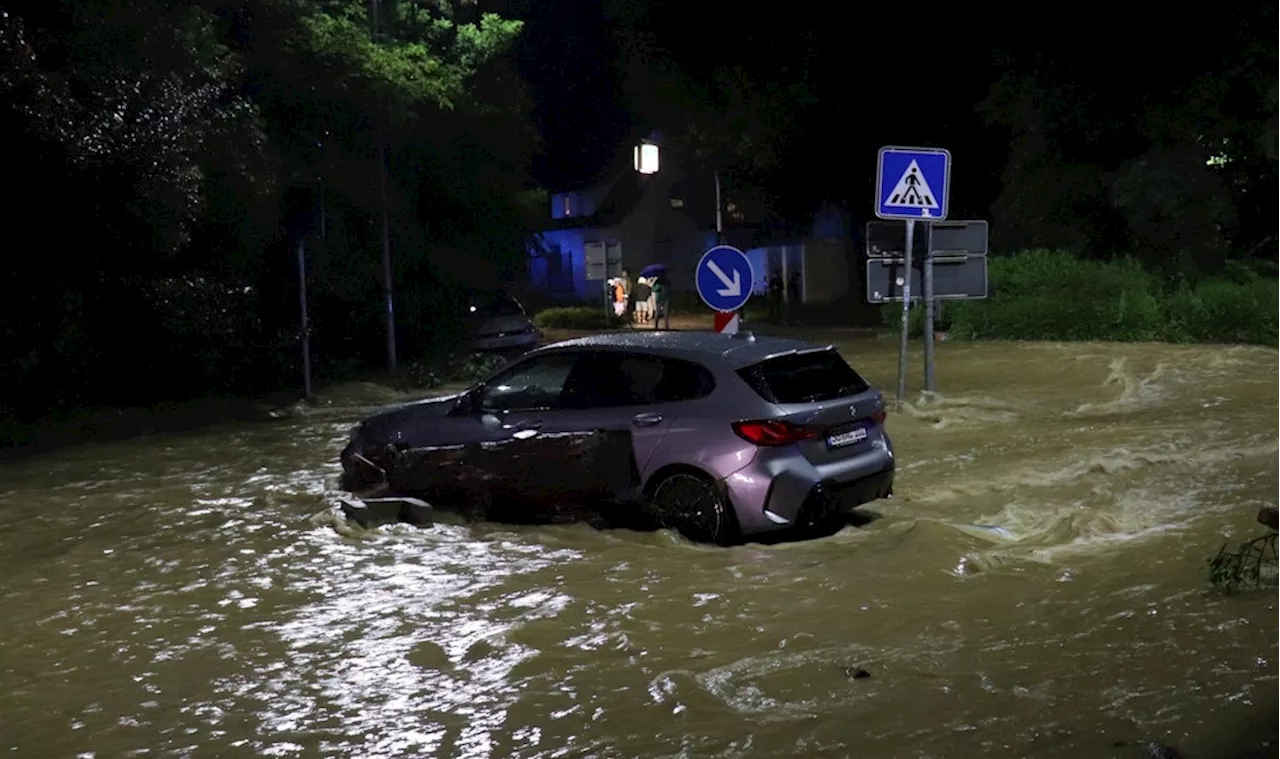 Hochwasser im Süden: Feuerwehrmann vermisst – neuer Starkregen