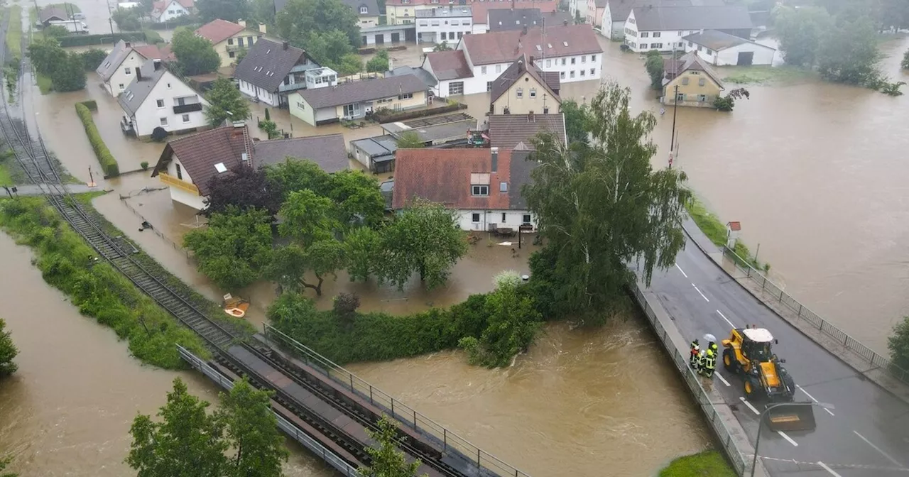 Bahn rät von Reisen nach Süddeutschland wegen Hochwasser ab