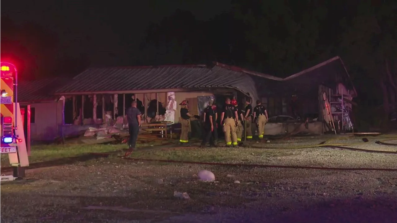 Roof collapses as firefighters battle blaze on northeast side of San Antonio