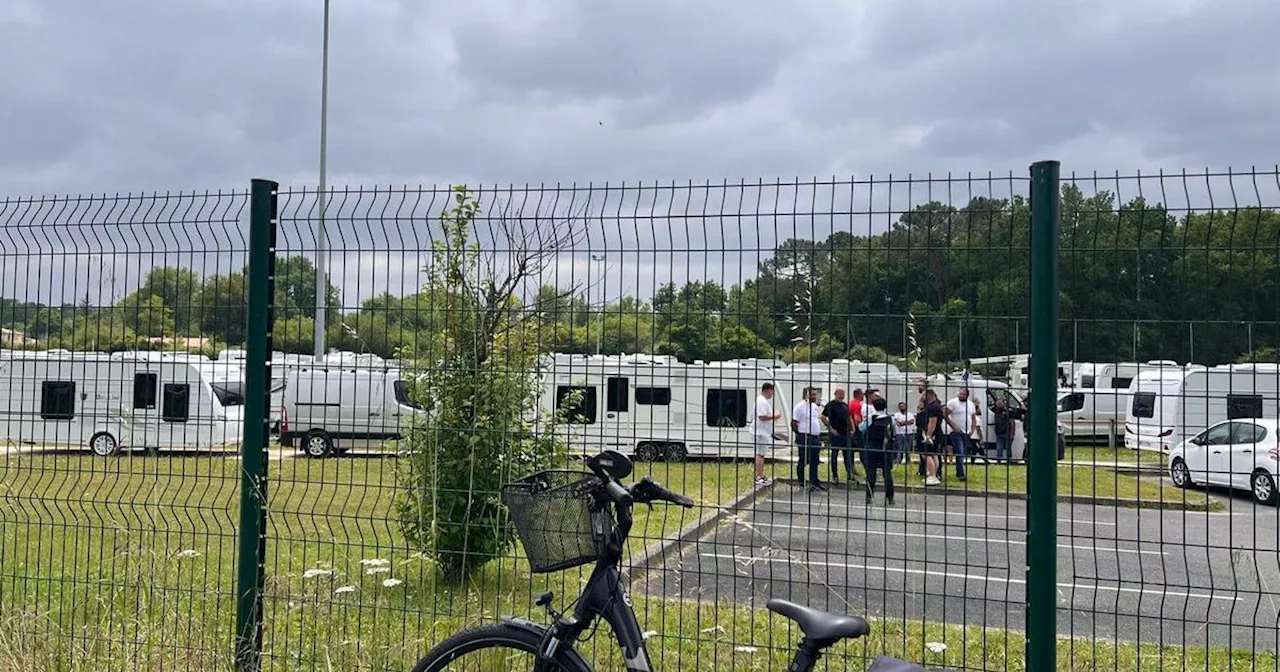 Près de Bordeaux, 120 caravanes ont forcé l’entrée d’un stade municipal