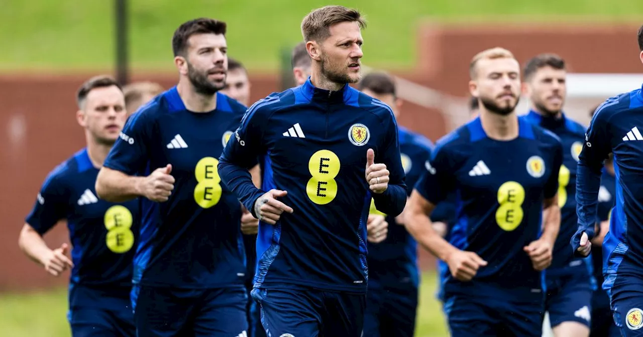 Leeds United's Liam Cooper 'fine line' injury message amid Scotland hope