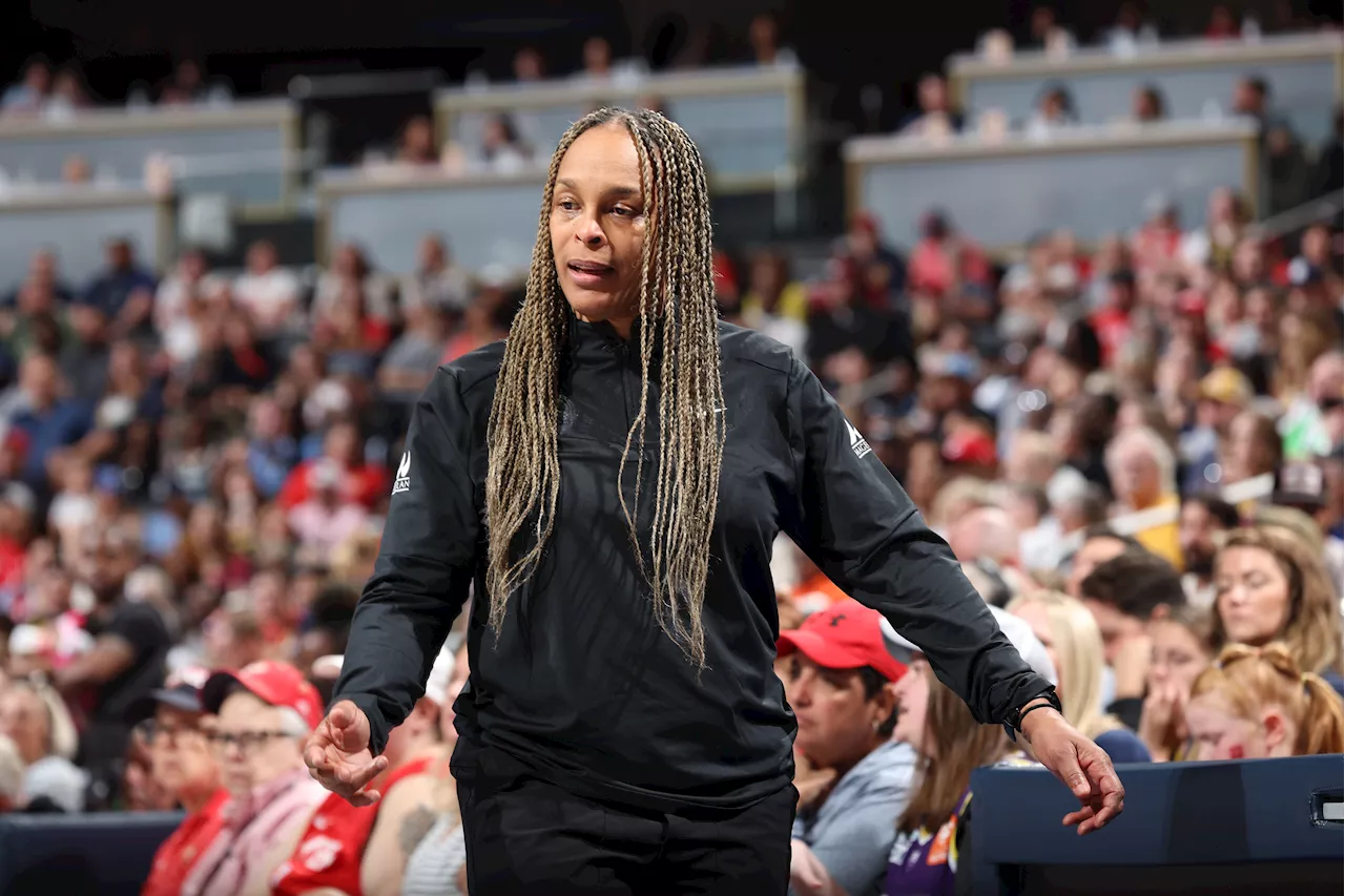 Sky head coach reacts to Chennedy Carter's flagrant foul on Caitlin Clark