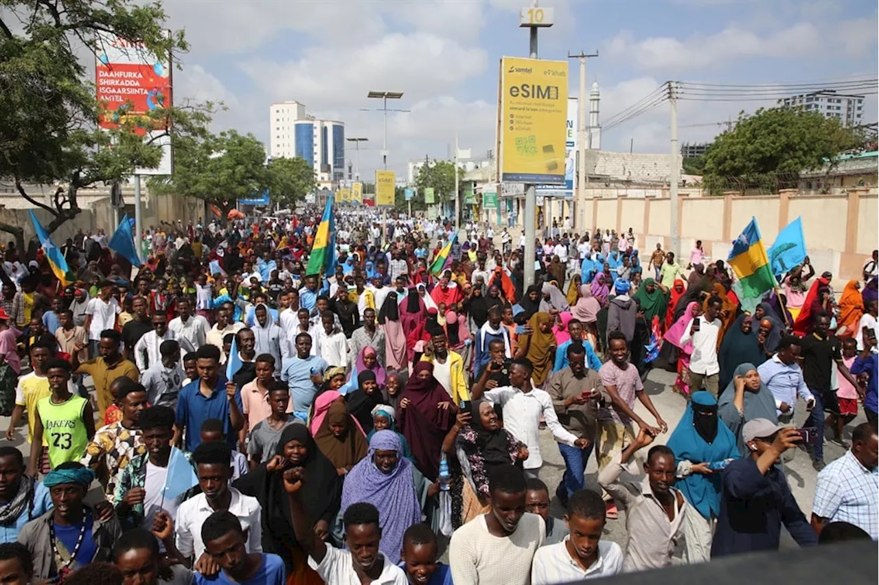 Somalia to expel Ethiopian troops unless Somaliland port deal scrapped, official says