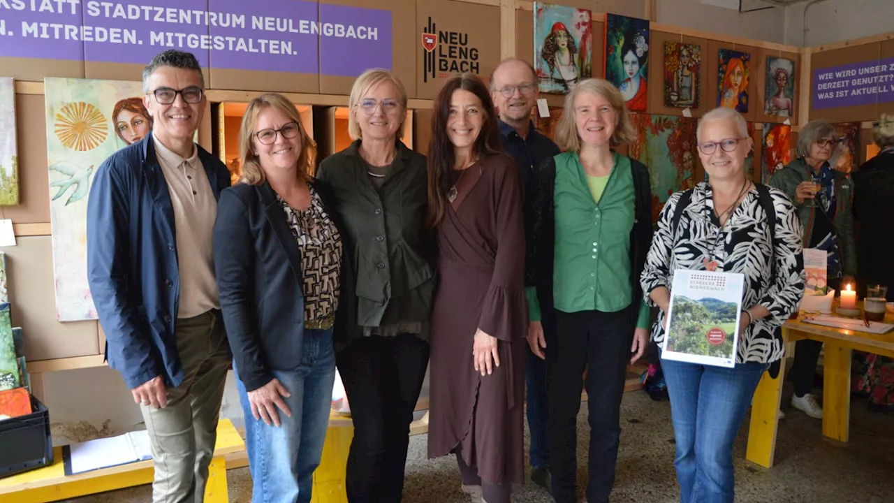 Tonfiguren und Frauenbildnisse bei Vernissage in Neulengbach