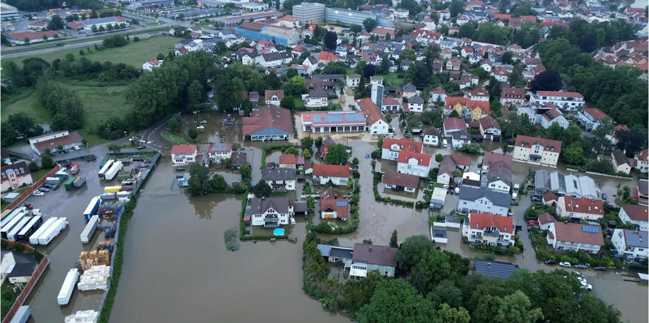 Zweiter Todesfall in Bayern wegen &Uuml;berflutungen: Rettungskr&auml;fte finden Leiche in Keller