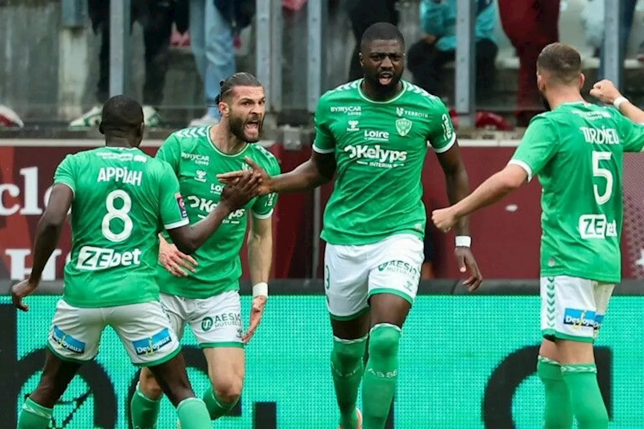 Deux ans après, Saint-Étienne retrouve la Ligue 1 et envoie Metz en Ligue 2