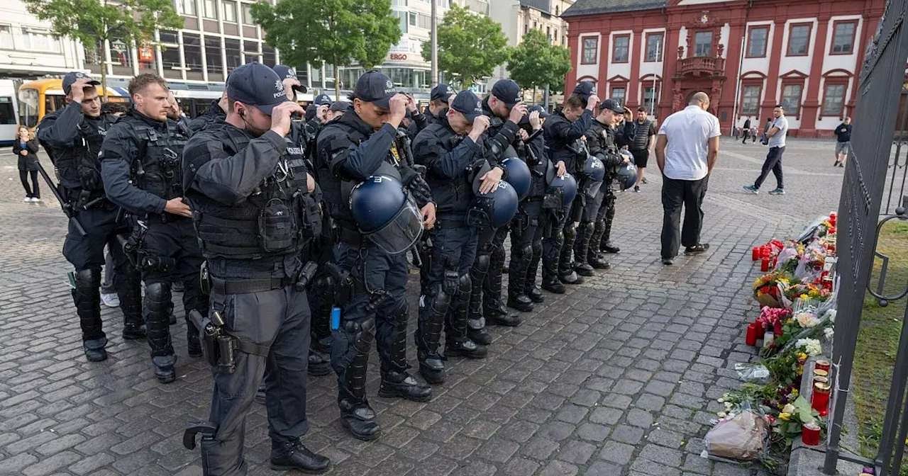 Trauerfeier und Gedenkminute für getöteten Polizisten