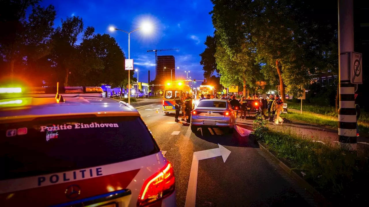 112-nieuws: auto's botsen in Eindhoven • duo wil niet weg bij station