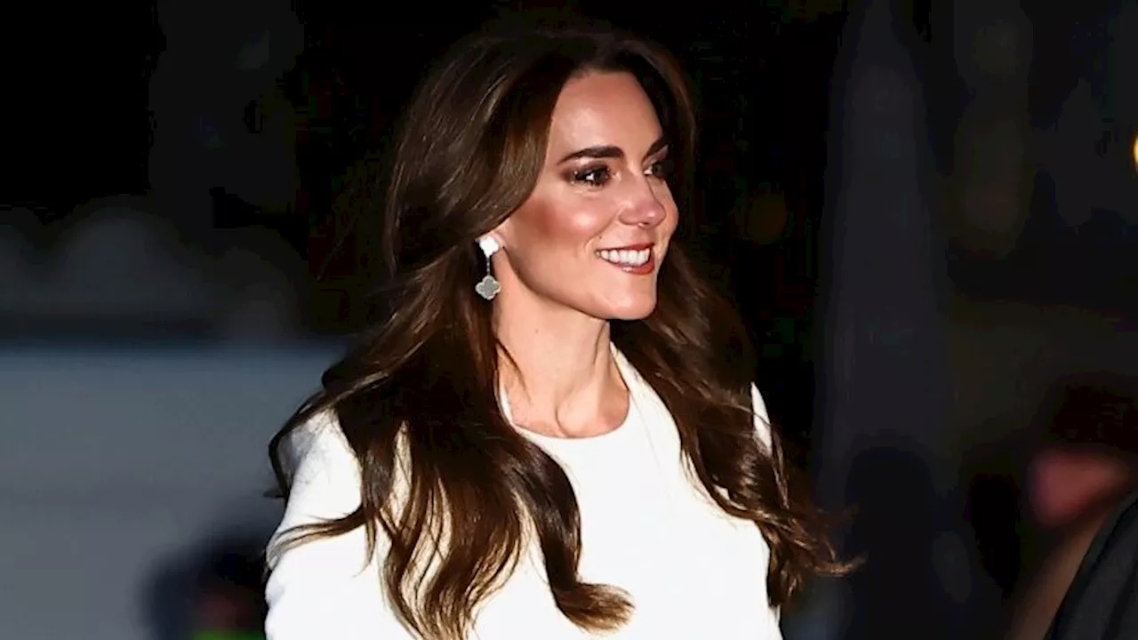 Kate Middleton está em tratamento exaustivo e muito doente para aparecer em público, diz biógrafa