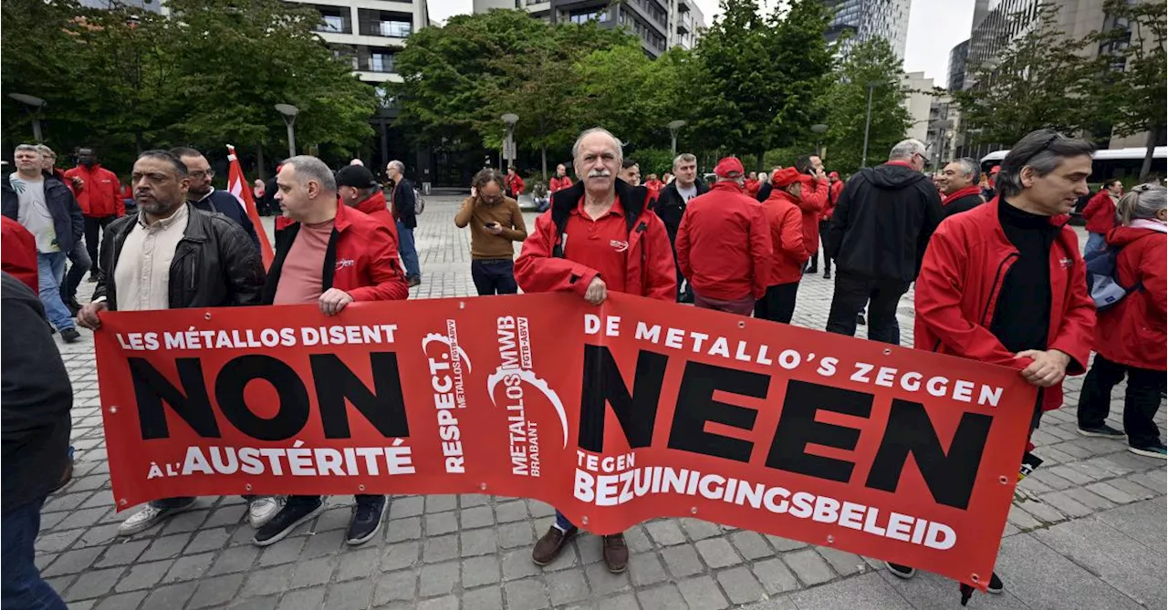 Environ 300 militants de la FGTB à Bruxelles pour dénoncer l’austérité budgétaire (photos)