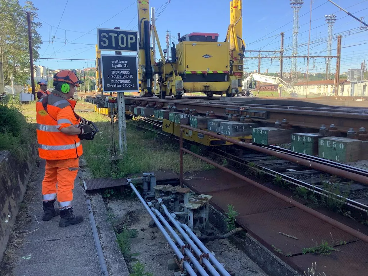 Transports : à Angoulême, SNCF Réseau fait le coup de poing pour changer des aiguillages