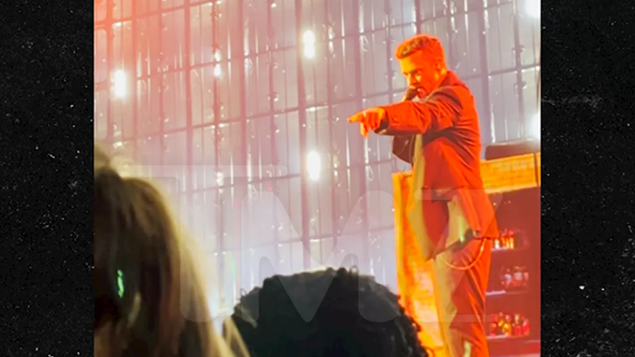 Justin Timberlake Stops Show, Points Out Fan Who Needs Help