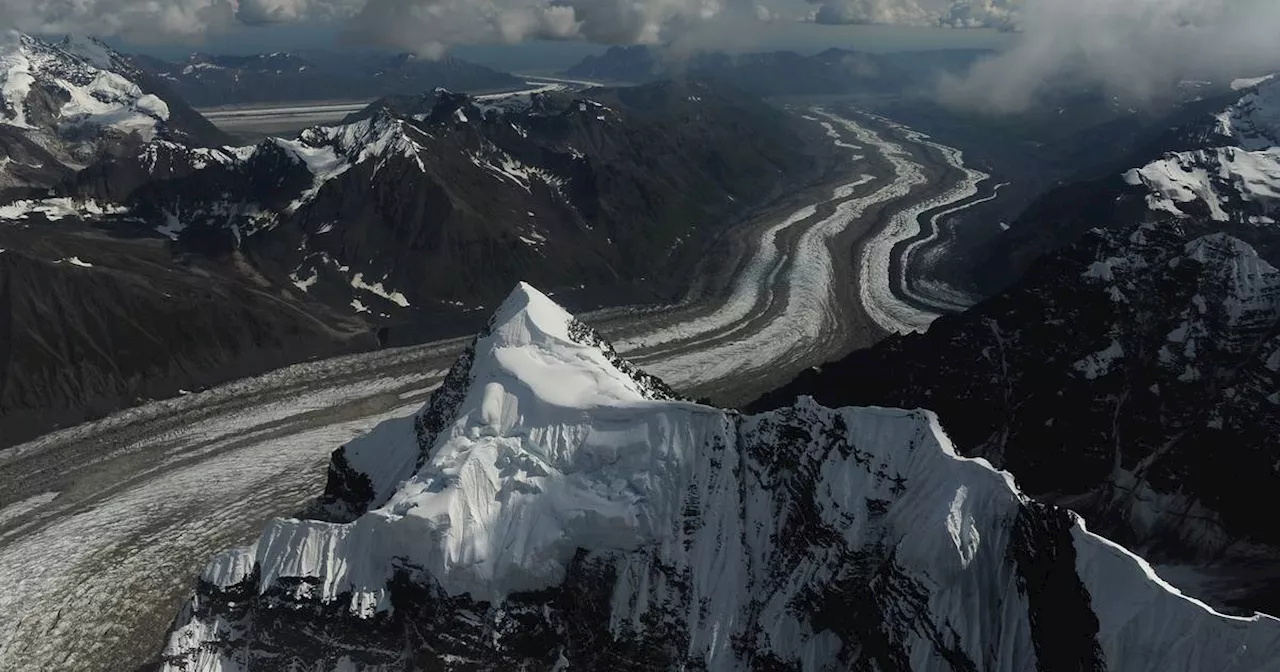 There’s no view more epic than the one you’ll find on an Alaska flightseeing tour