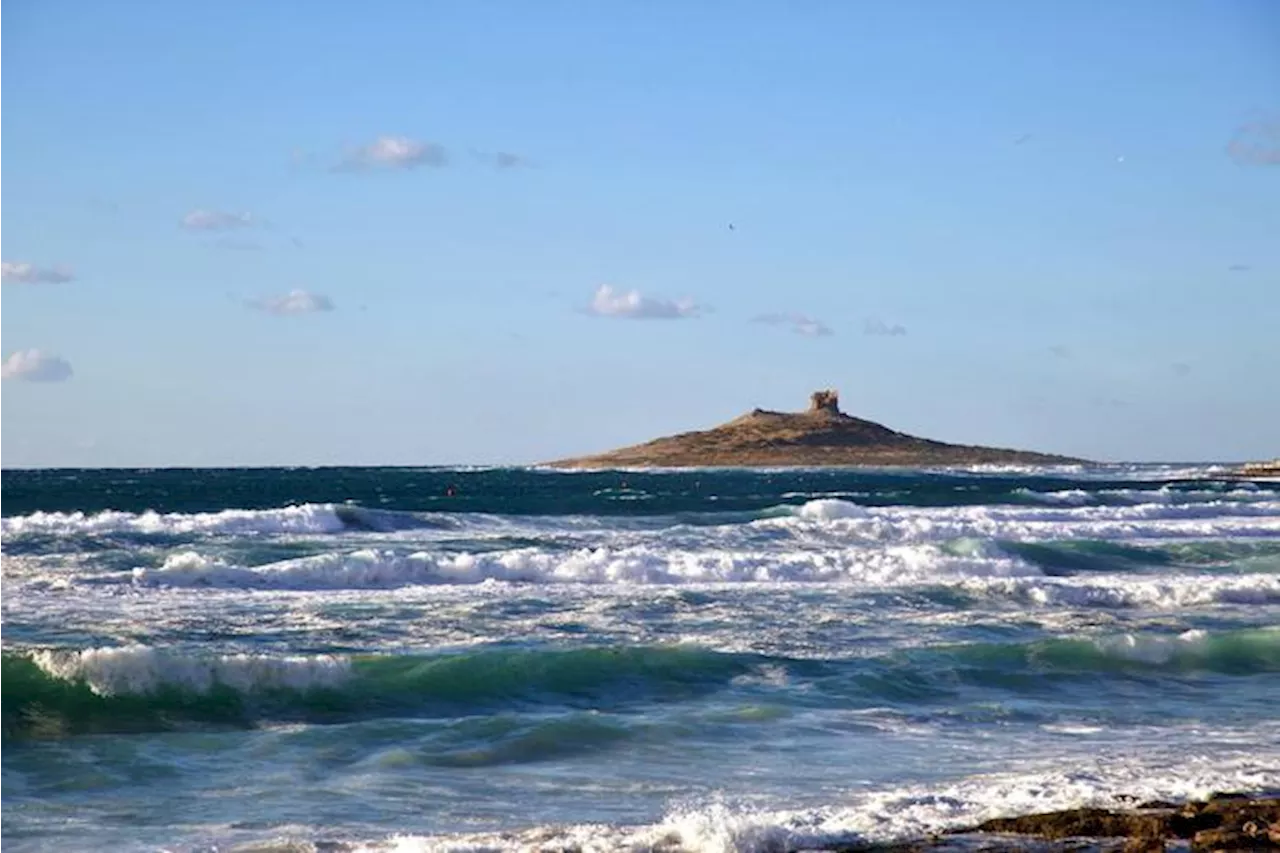 Festa non autorizzata sull'isolotto di Isola delle Femmine nel palermitano, denunciati