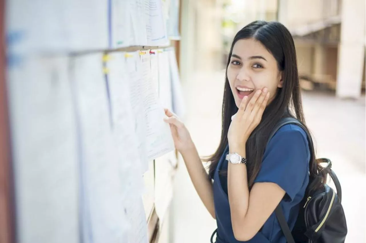 النتائج على الأبواب.. والجامعات تغازل الطلبة بالمنح والتسهيلات