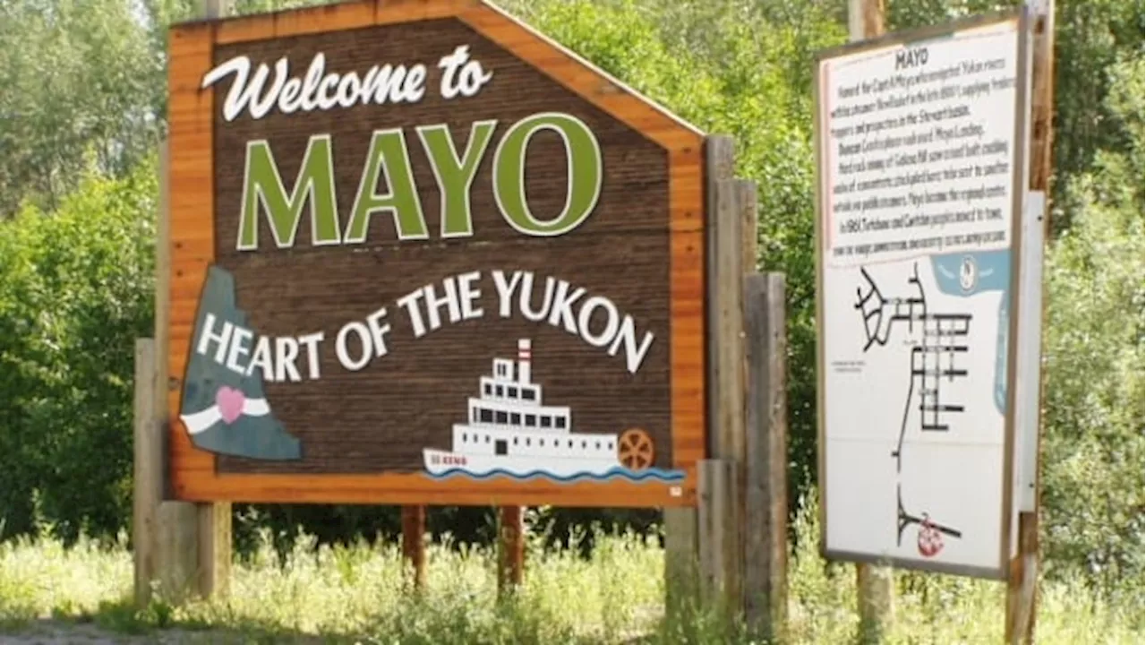 Residents of Mayo, Yukon, should prepare for possible wildfire evacuation, gov't says