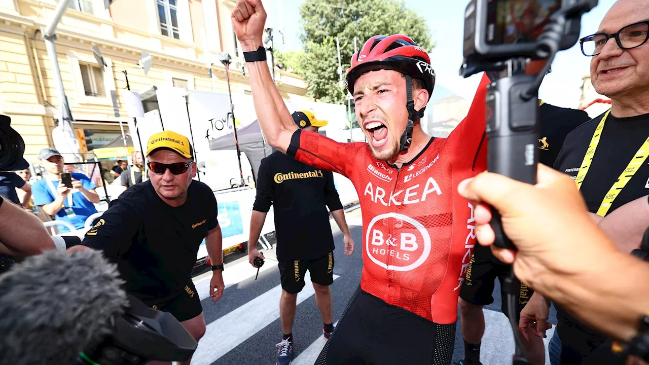 Le jour de gloire de Kevin Vauquelin, Tadej Pogacar prend le maillot jaune à Romain Bardet