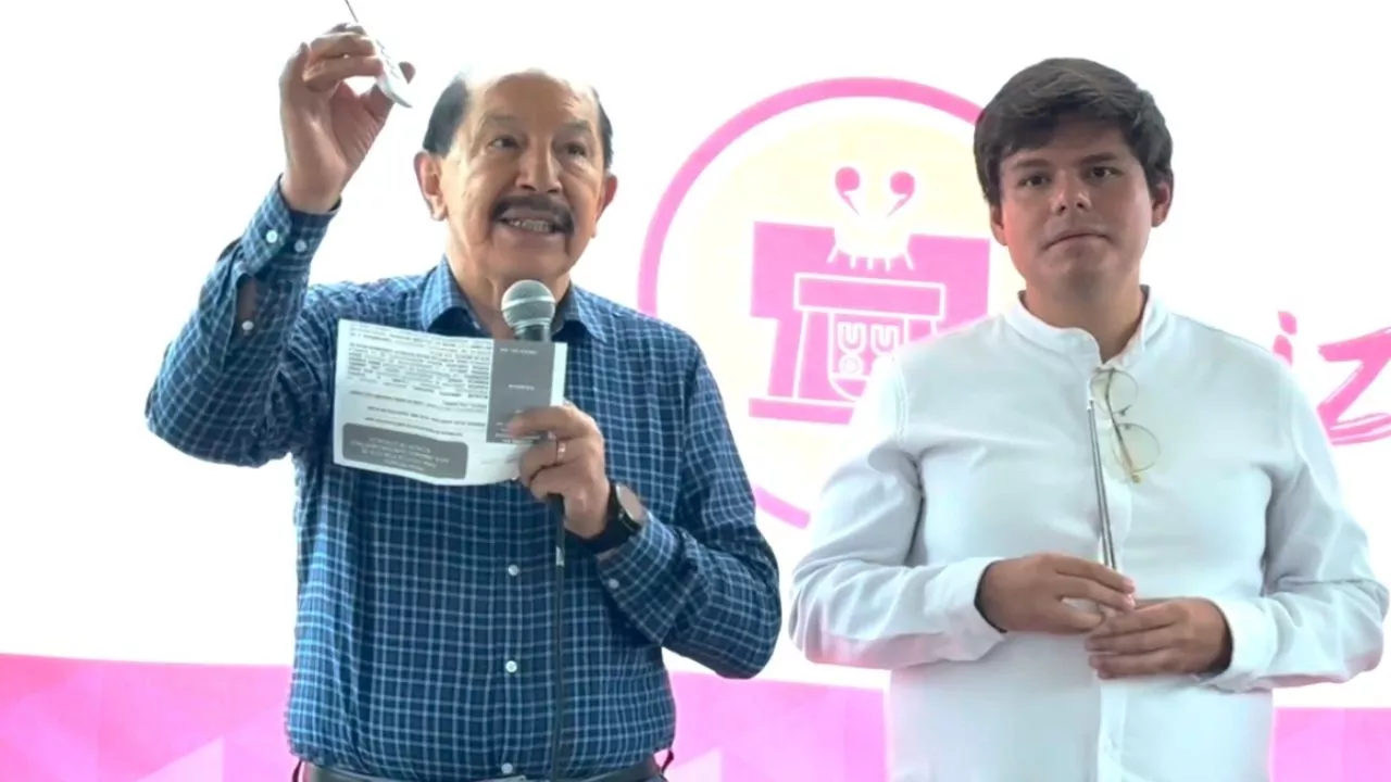 Armando Quintero Martínez entrega presupuesto participativo en la Colonia Campamento dos de Octubre, Iztacalco