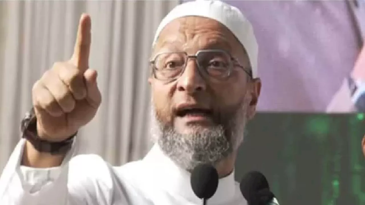 Asaduddin Owaisi: ओवैसी के खिलाफ आज बजरंग दल का 'हल्ला बोल', दिल्ली स्थित सरकारी आवास पर करेंगे प्रदर्शन