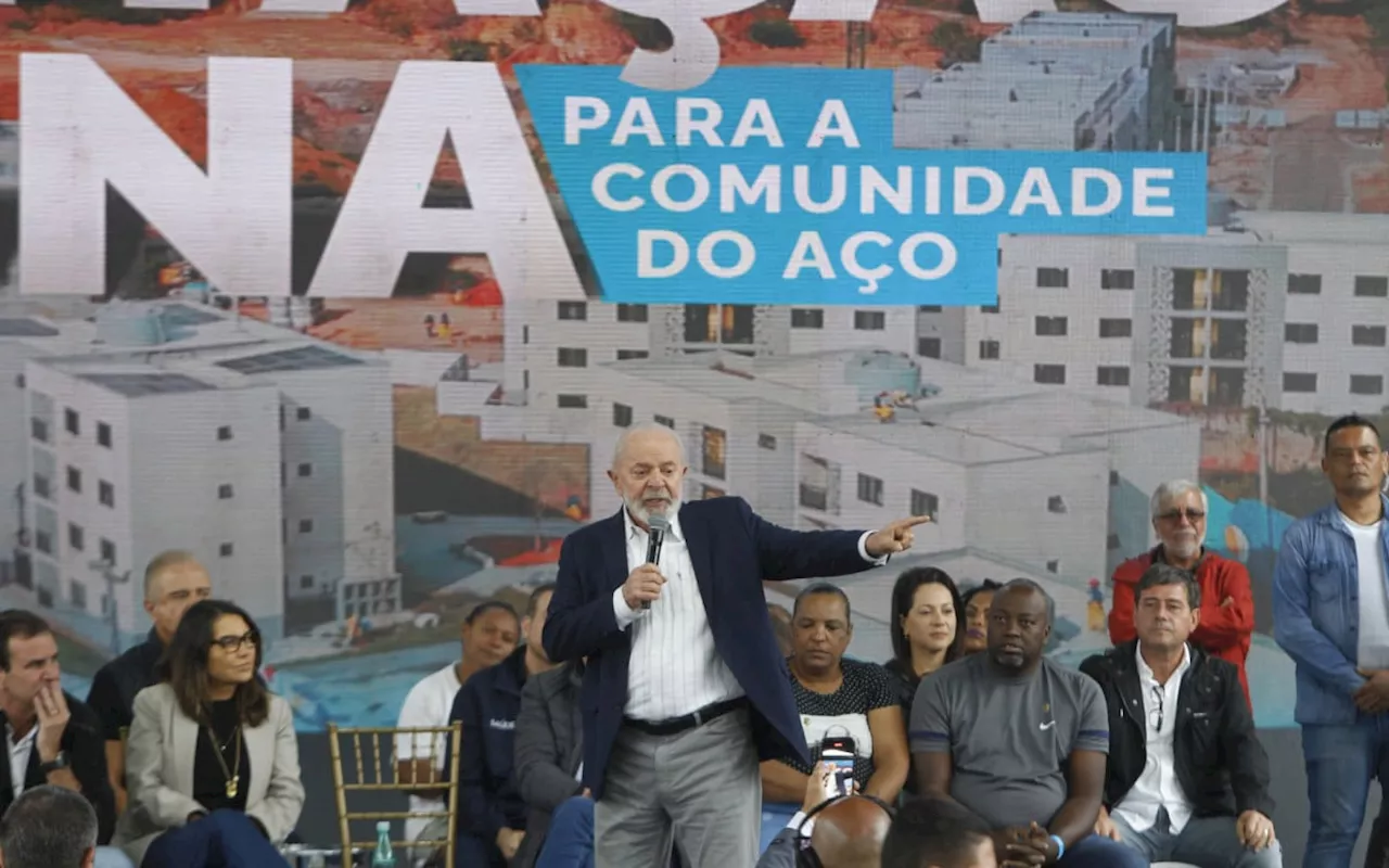 Lula sobre programa Pé de Meia: 'Falam que o Lula está gastando muito dinheiro com pobre'