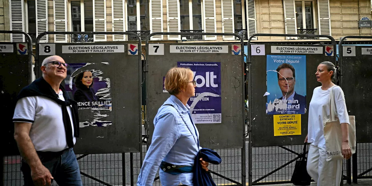 Législatives : des tags nazis découverts sur des affiches du Nouveau Front populaire