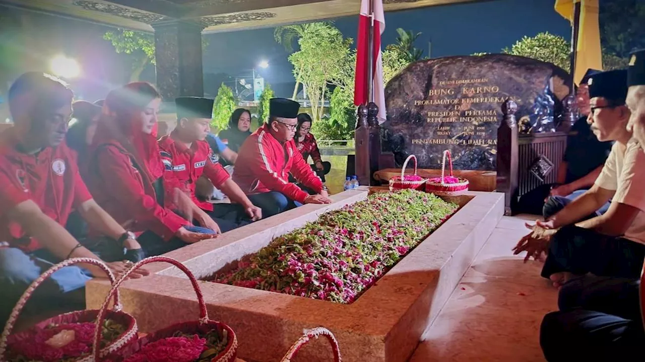 Ribuan Kader dan Alumni GMNI Jawa Tengah Ziarah ke Makam Bung Karno