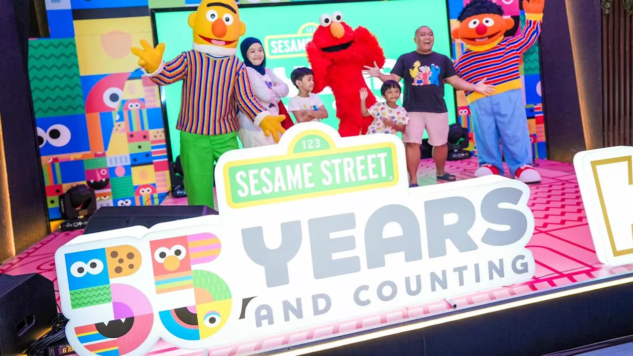 Sesame Street 55th Anniversary Celebration: Meet & Greet with Elmo & Friends, di Gading Serpong Tangerang