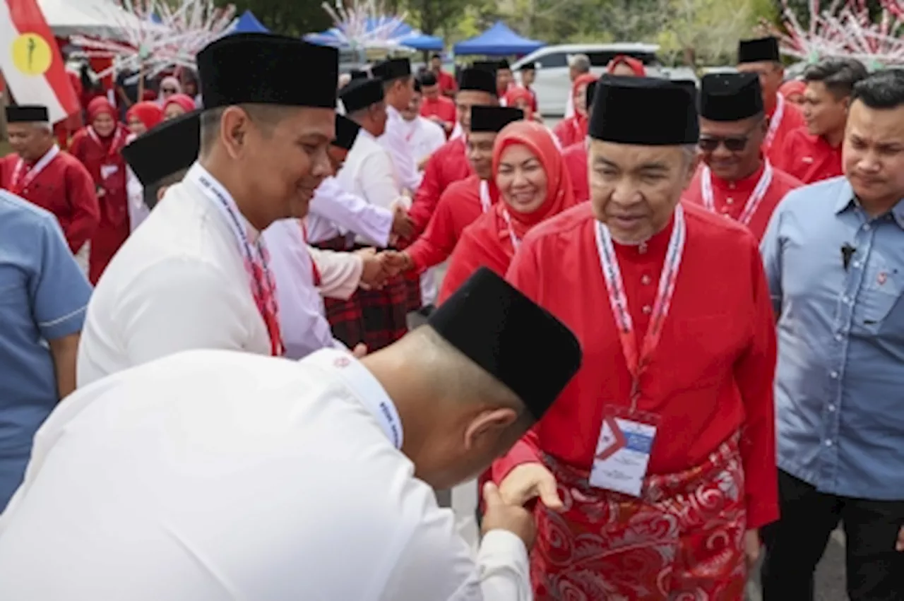 BN to contest GE16 with own logo, continue alliance with Pakatan, says Zahid