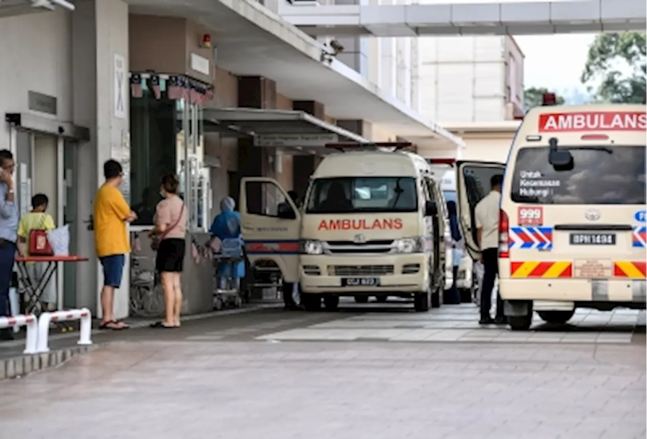 Cops take in bus driver for investigation into Genting bus crash that killed two tourists