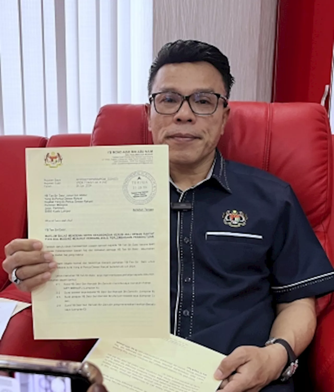 Former Nenggiri assemblyman Mohd Azizi steps aside for unity govt candidates in upcoming by-election