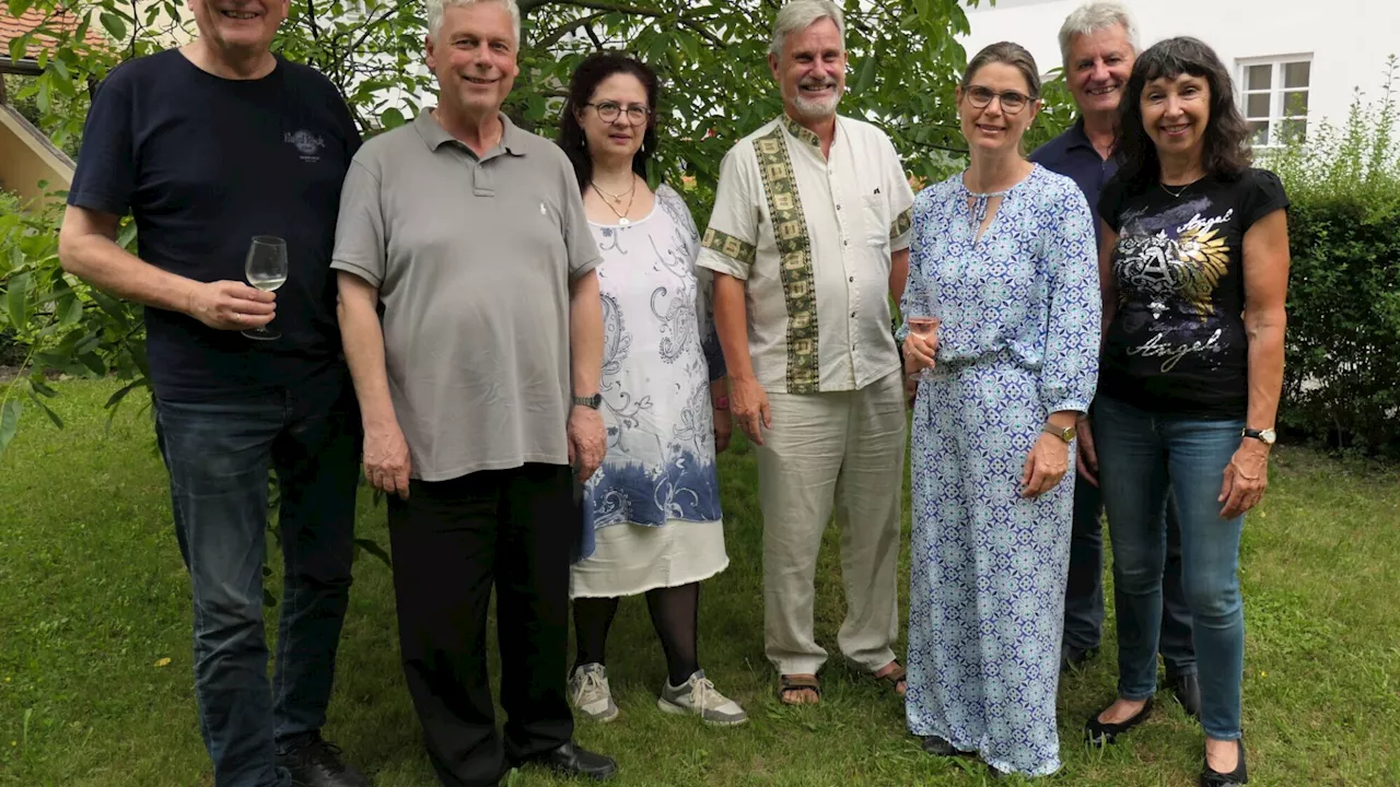 Literarisches Picknick im Traismaurer Pfarrgarten