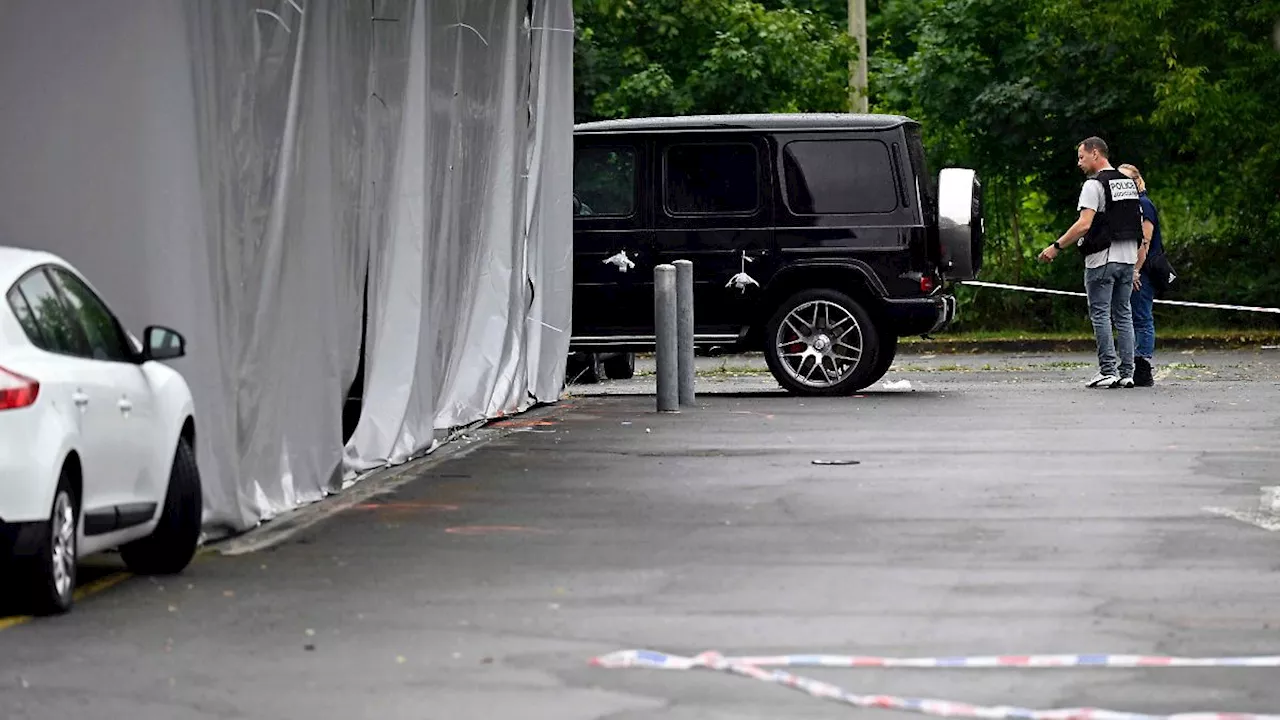 Vermummte greifen Hochzeit mit Sturmgewehren und Schrotflinte in Lothringen an